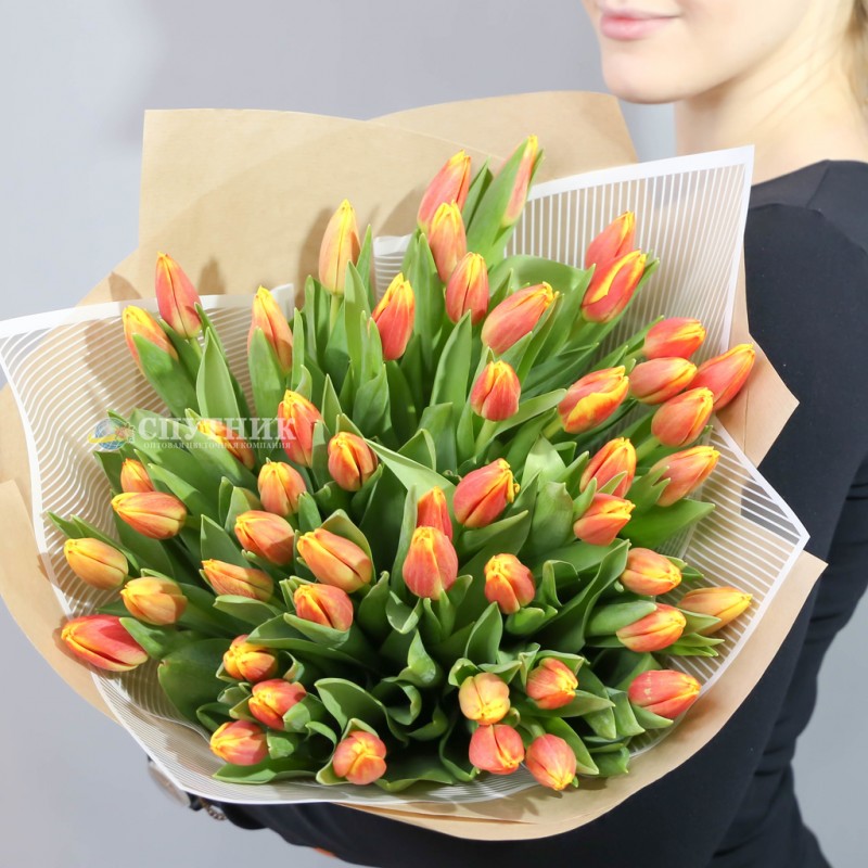 Купить букет тюльпанов в СПб недорого