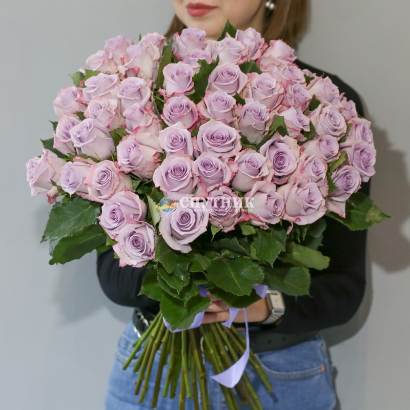 Купить сиреневые розы Оушен Сонг в СПб ✿ Оптовая цветочная компания СПУТНИК